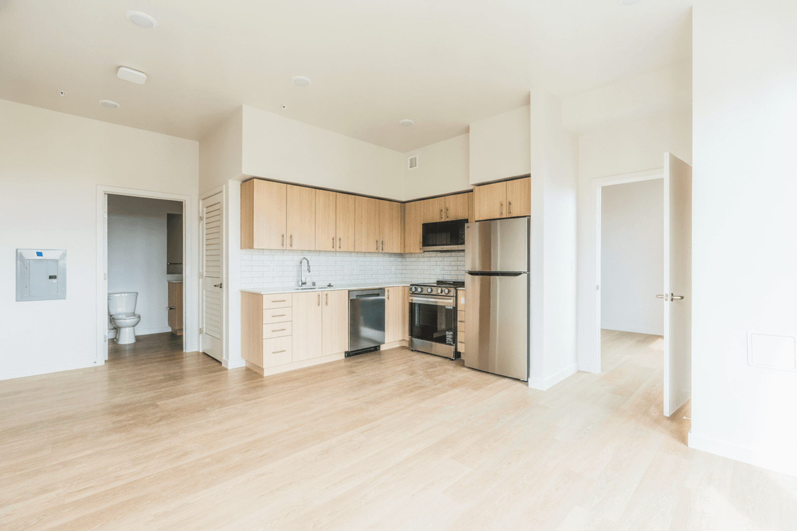 Seattle Apartment: 2210 E Cherry St