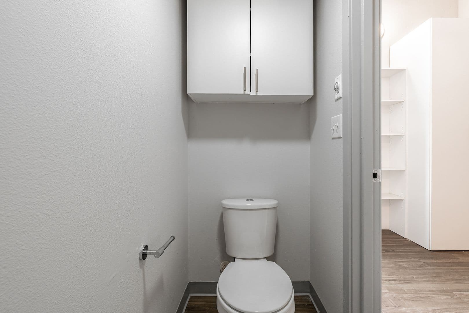 Seattle Apartment: 422 11th Ave E