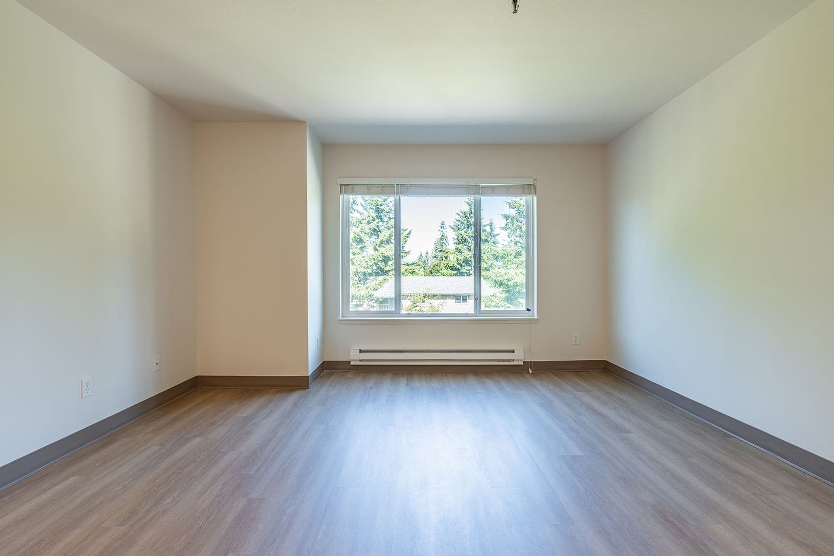 Bellevue Apartment: 15750 NE 15th Street
