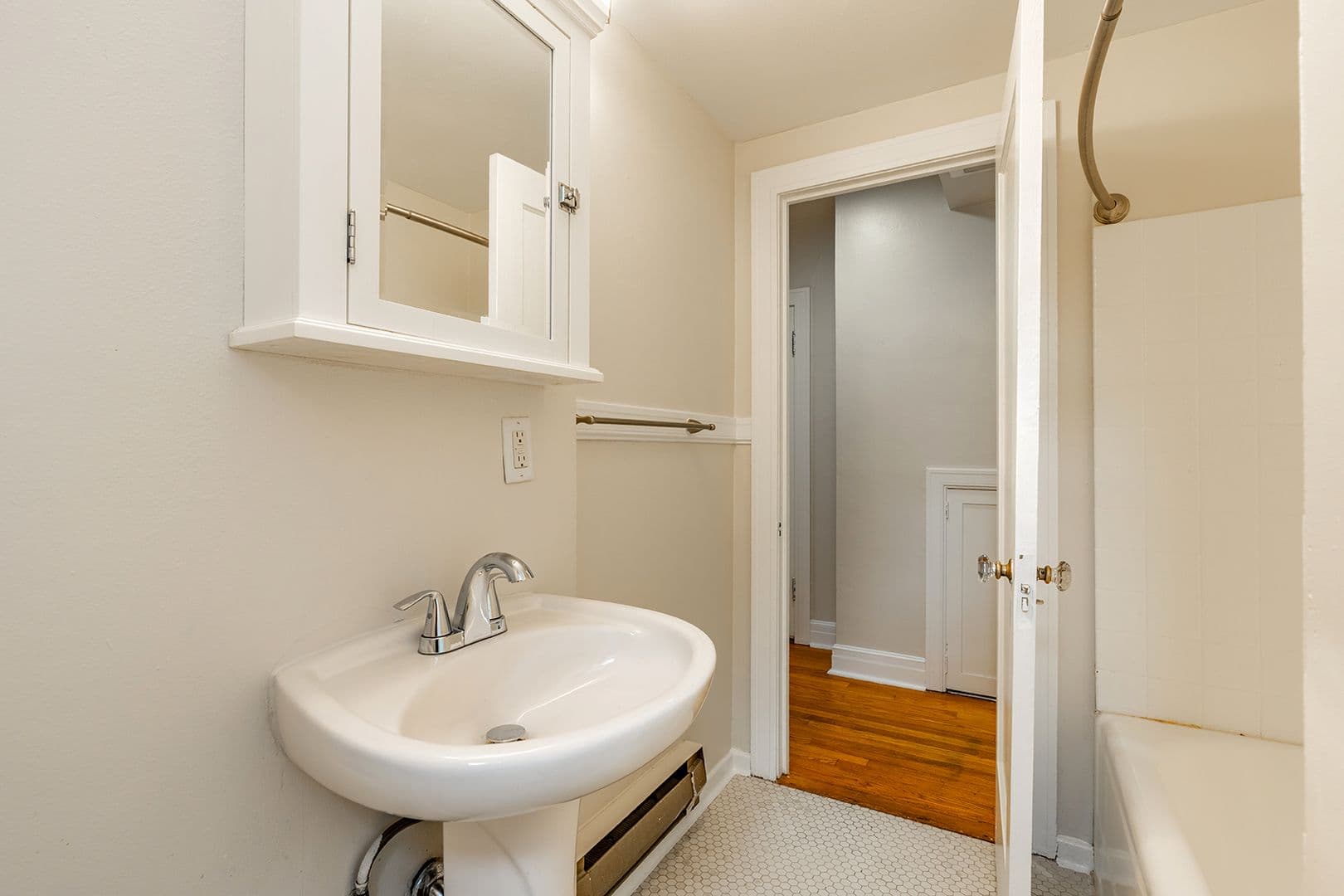 Seattle Apartment: 1330 Boren Ave