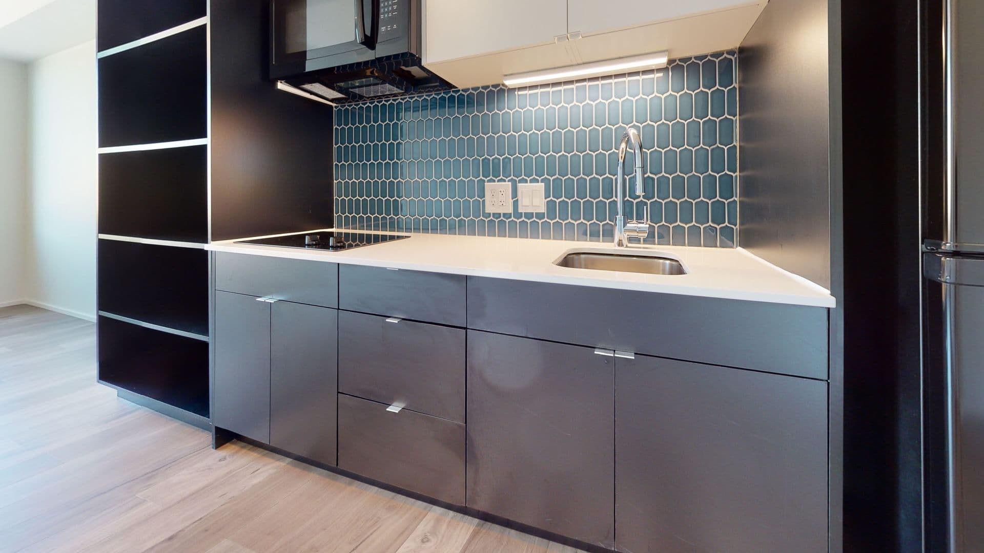 Seattle Apartment: 1103 Summit Ave