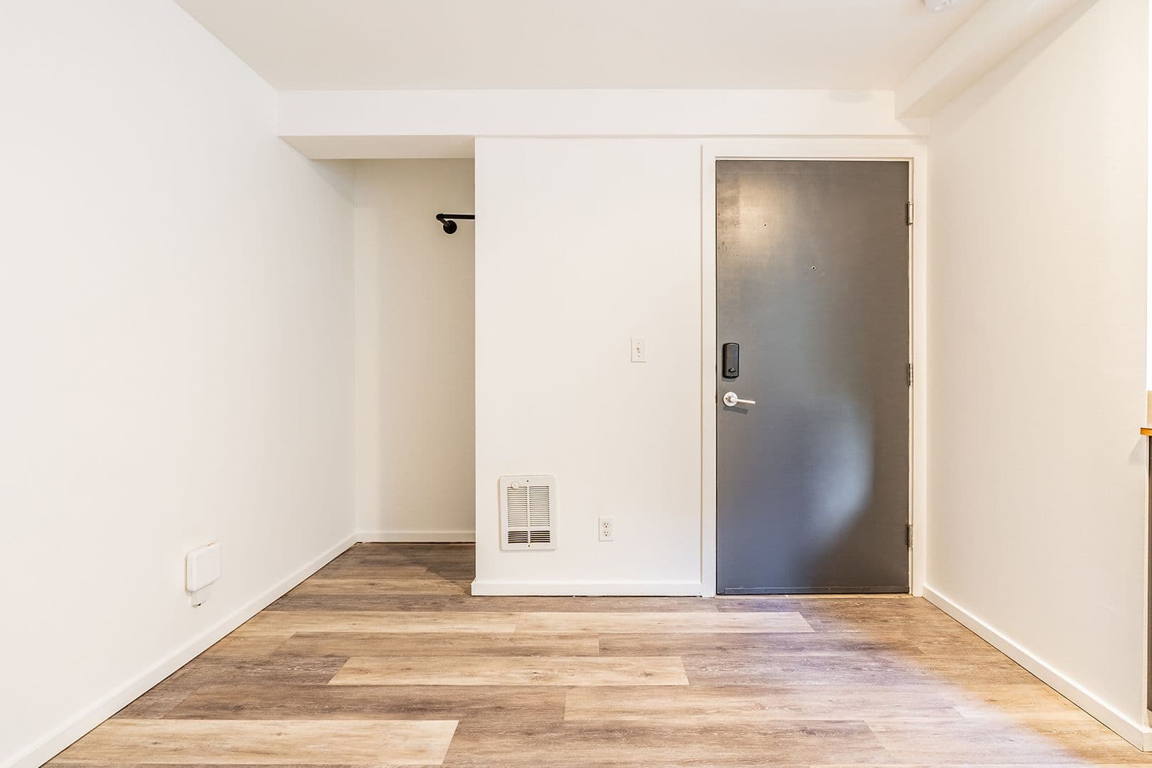 Seattle Apartment: 116 13th Ave East