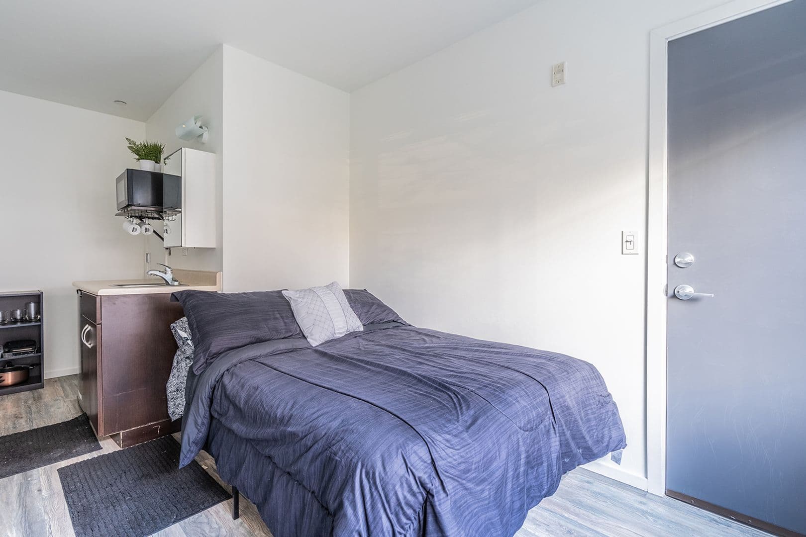 Seattle Apartment: 116 13th Ave East