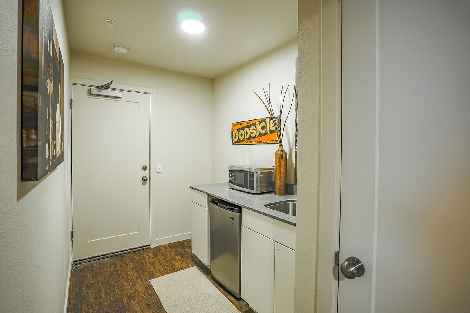 Seattle Apartment: 1519 E Spring St