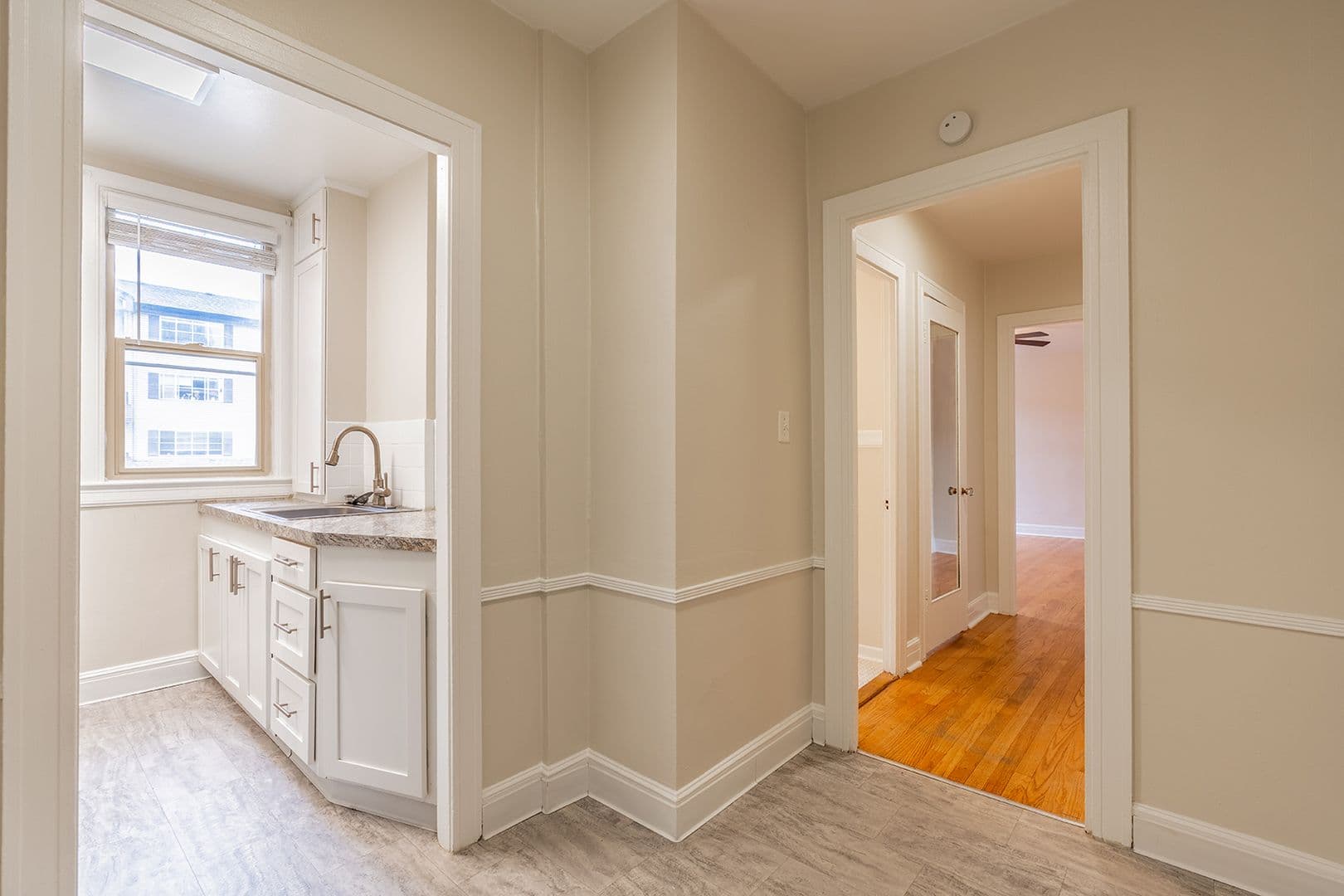 Seattle Apartment: 1330 Boren Ave