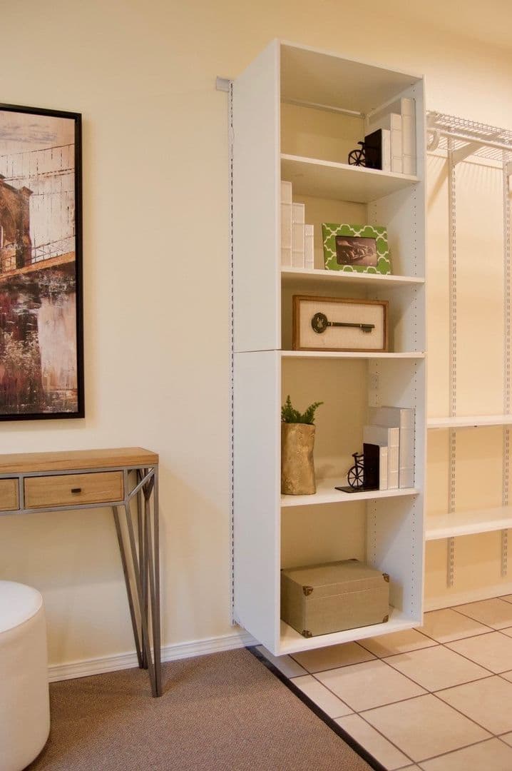 Seattle Apartment: 5611 17th Ave NW