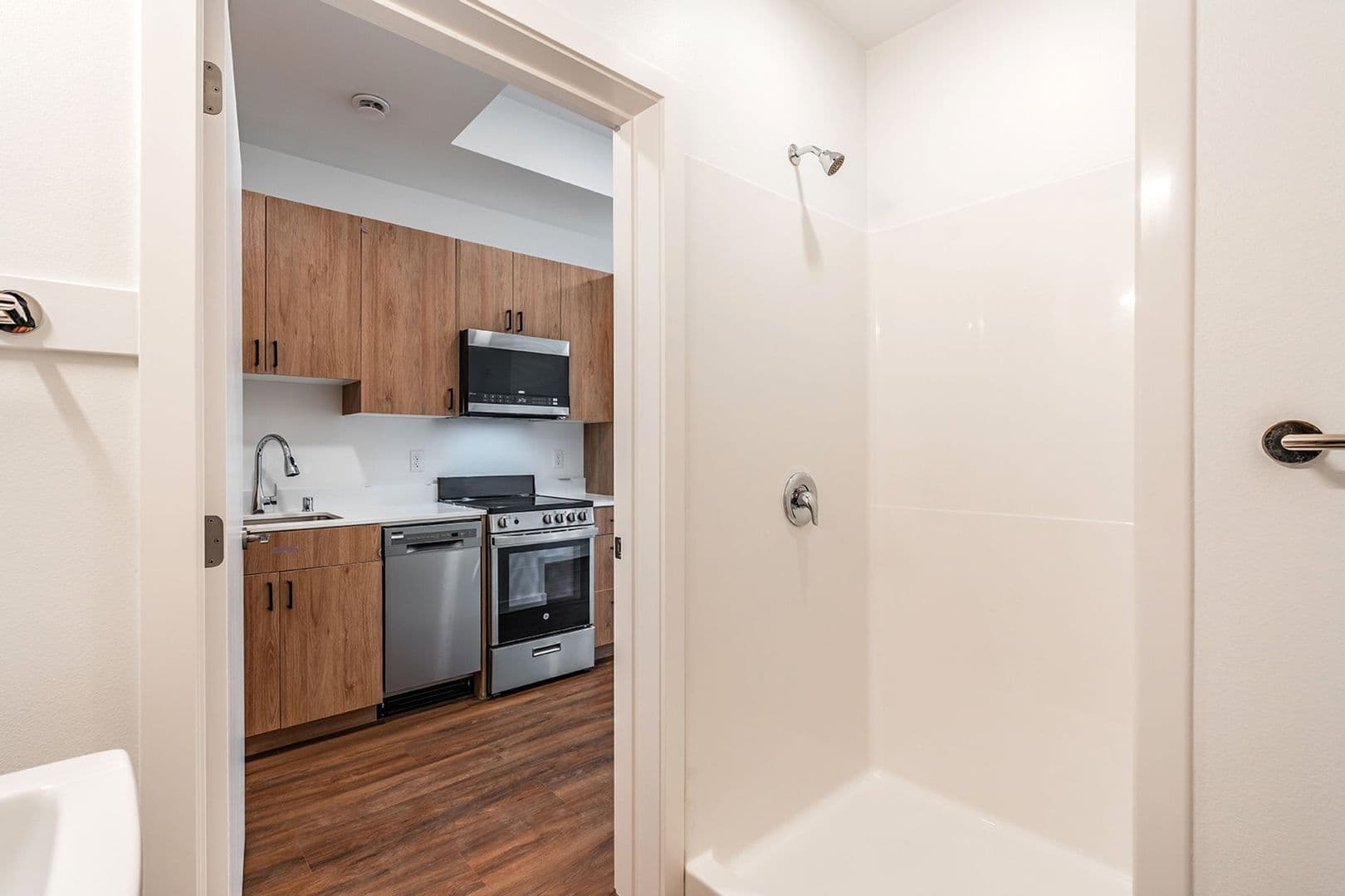 Seattle Apartment: 7324 Martin Luther King Jr Way S