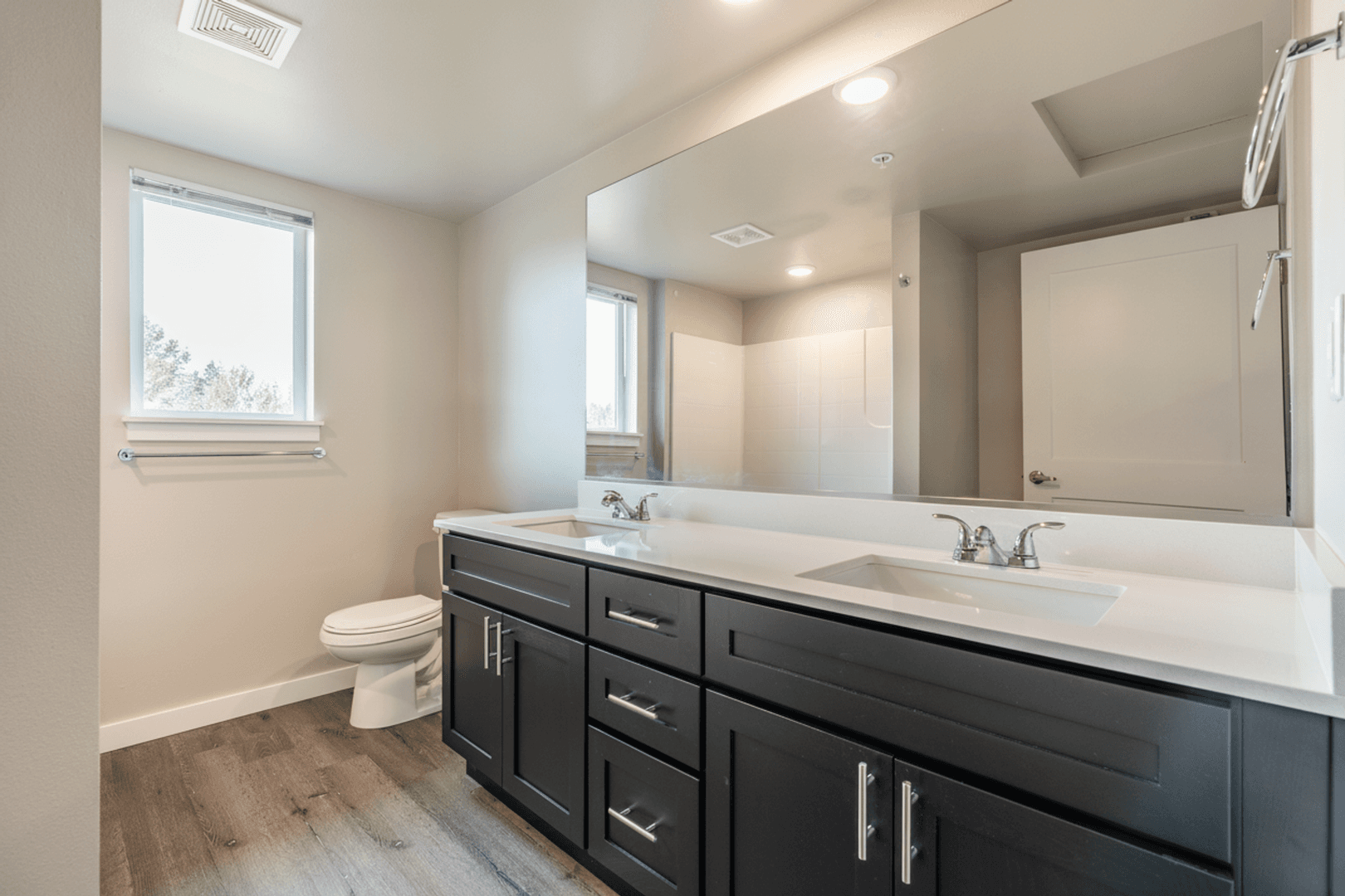 Bonney Lake Apartment: 18426 Veterans Memorial Dr E