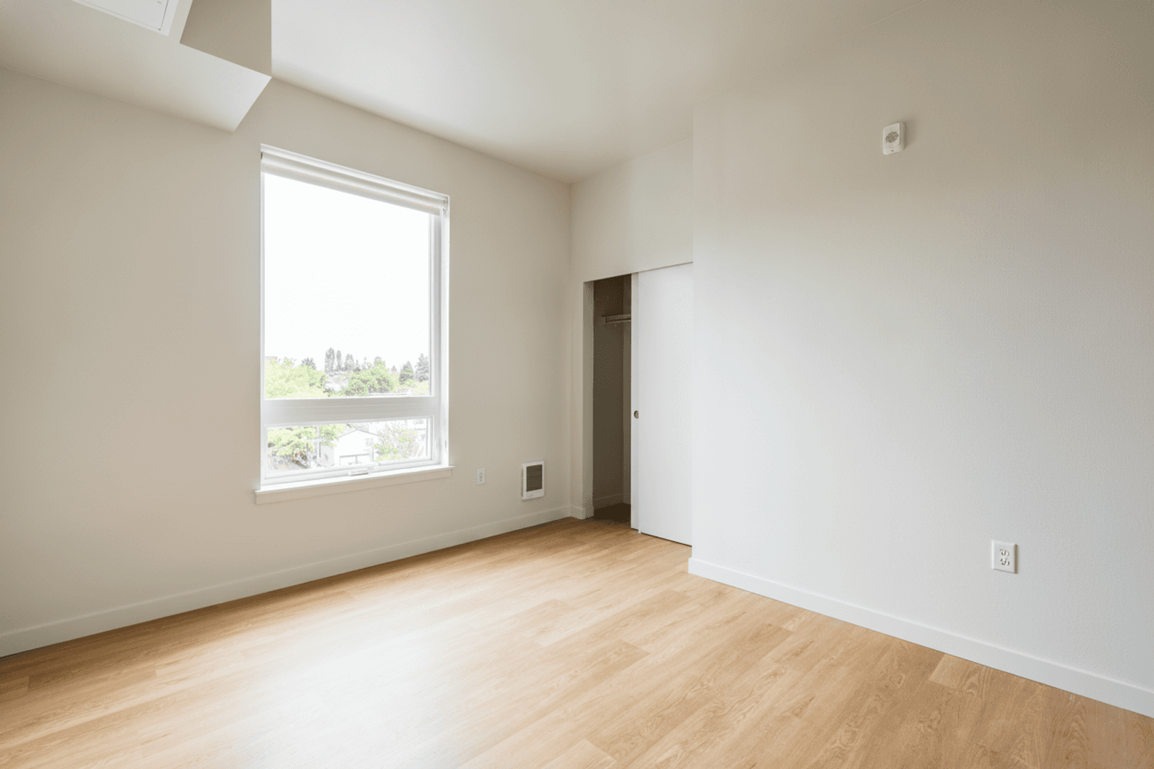 Seattle Apartment: 2210 E Cherry St