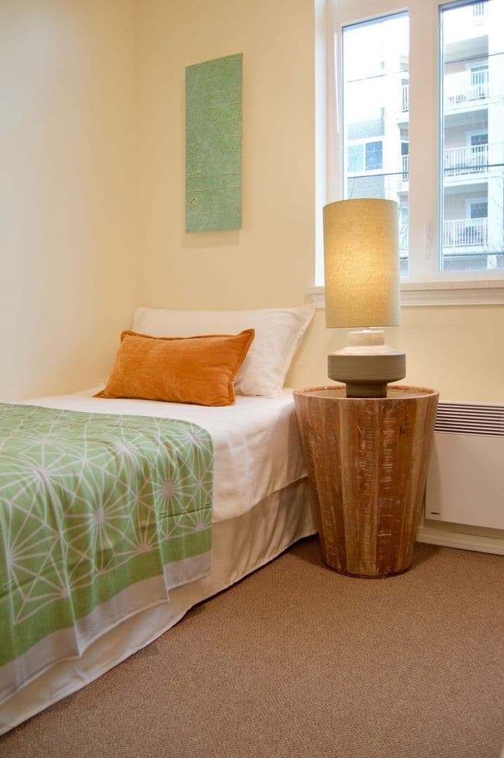 Seattle Apartment: 5611 17th Ave NW
