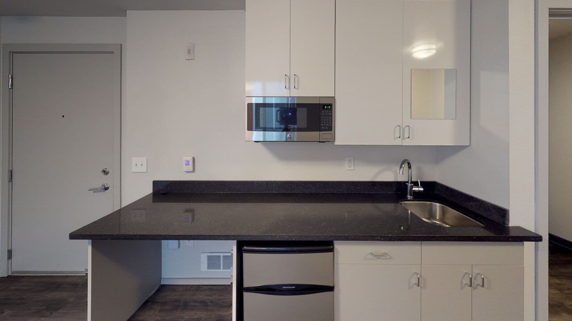 Seattle Apartment: 1812 12th Ave