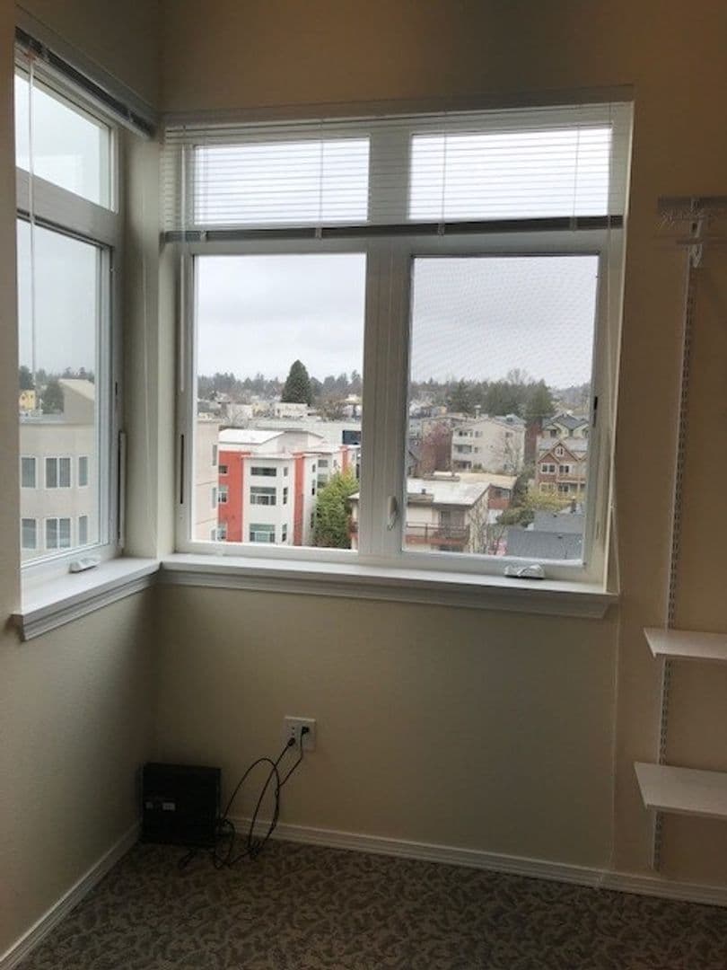 Seattle Apartment: 5611 17th Ave NW