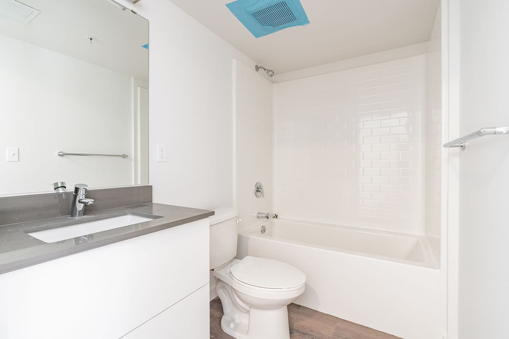 Seattle Apartment: 355 15th Ave