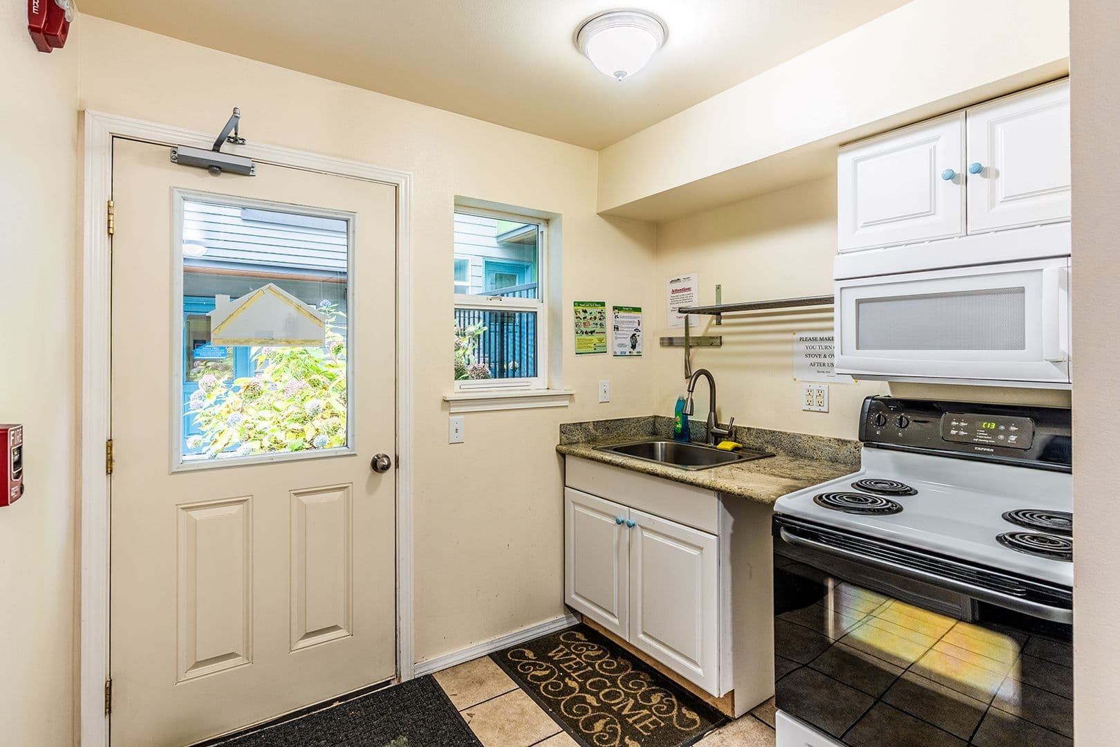 Seattle Apartment: 216 23rd Ave E