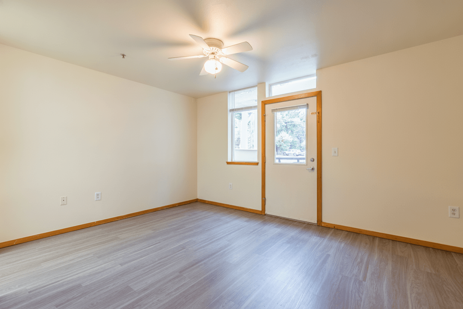 Portland Apartment: 10918 SE Stark St