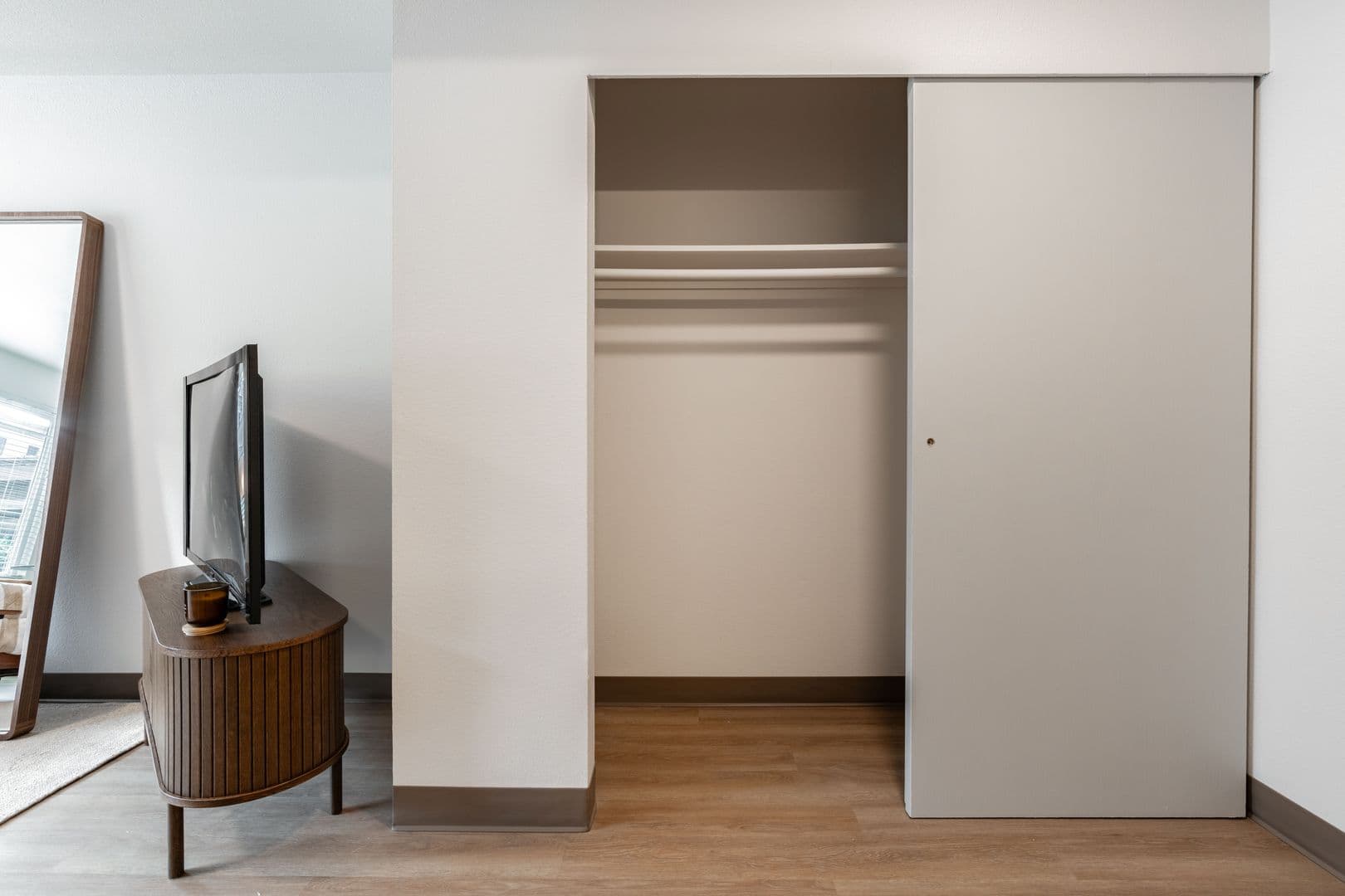 Bellevue Apartment: 15750 NE 15th Street