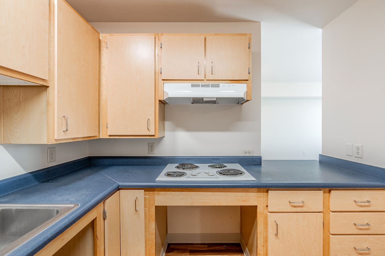 Portland Apartment: 36 NE 147th Ave