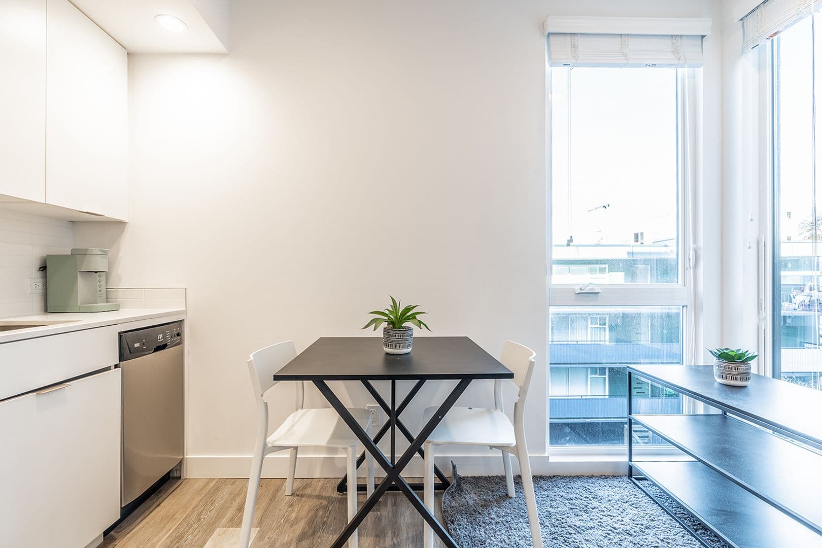 Seattle Apartment: 120 10th Avenue East