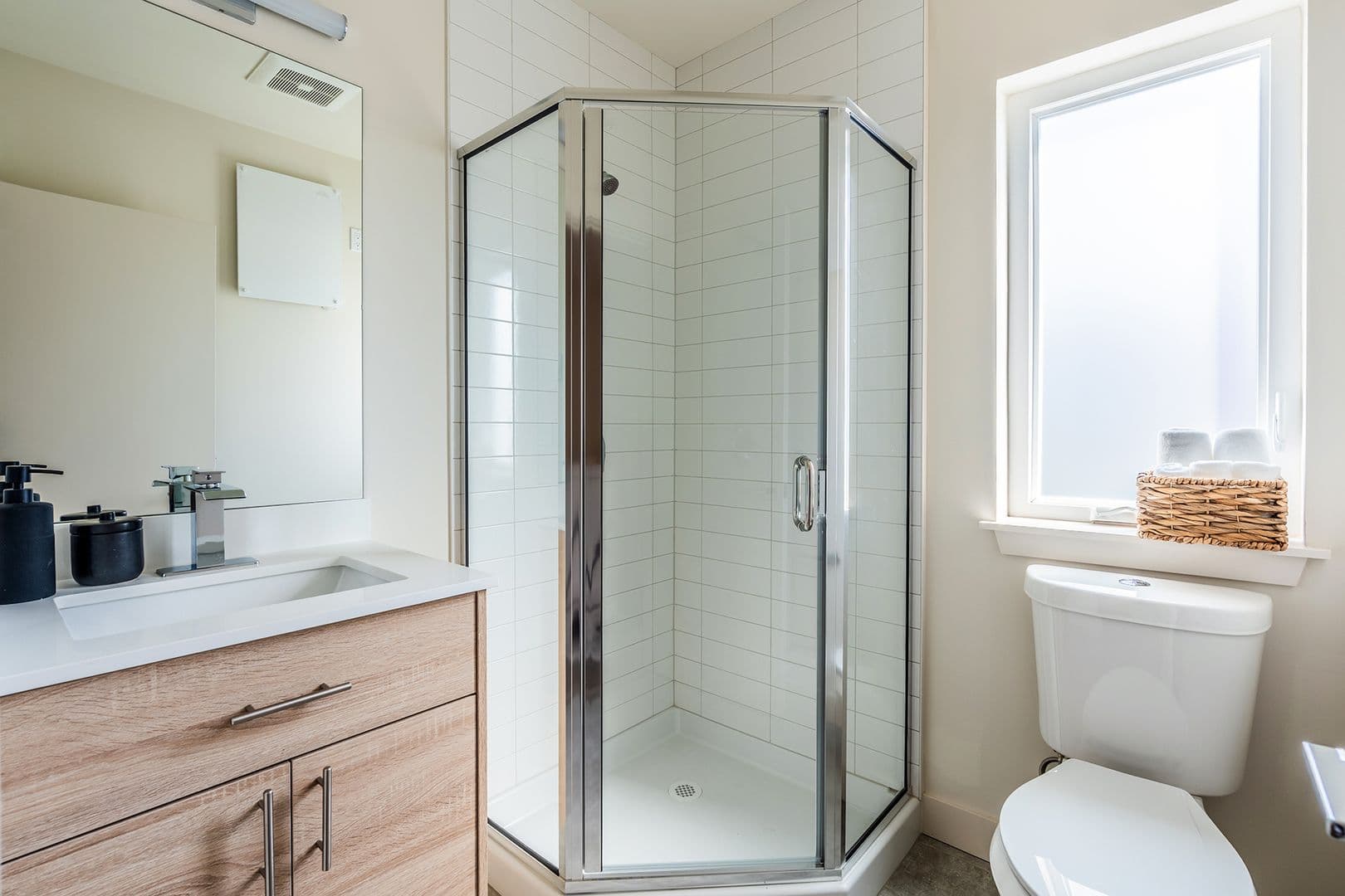 Seattle Townhome: 6500 S 133RD ST