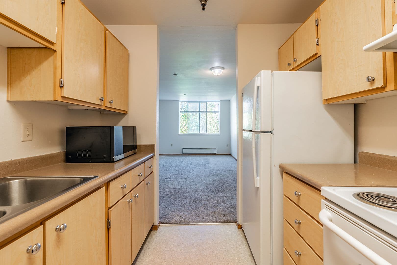 Portland Apartment: 36 NE 147th Ave