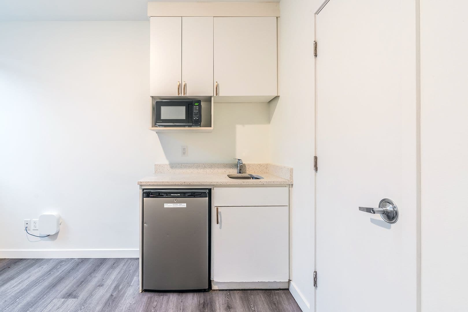 Seattle Apartment: 200 10th Ave E