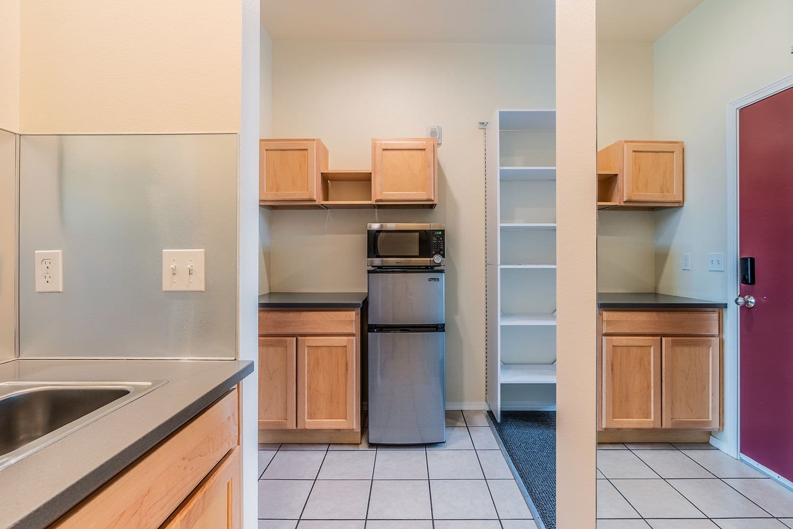 Seattle Apartment: 1728 Summit Ave