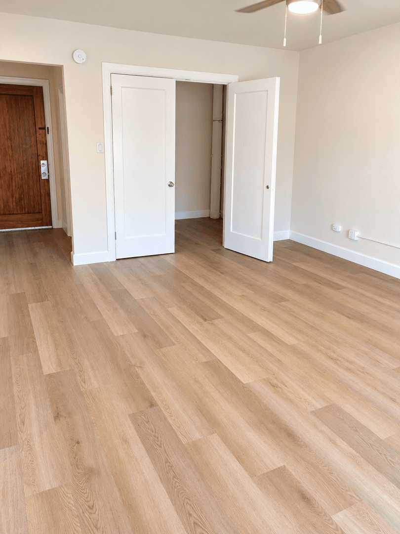 Seattle Apartment: 1705 Belmont Ave