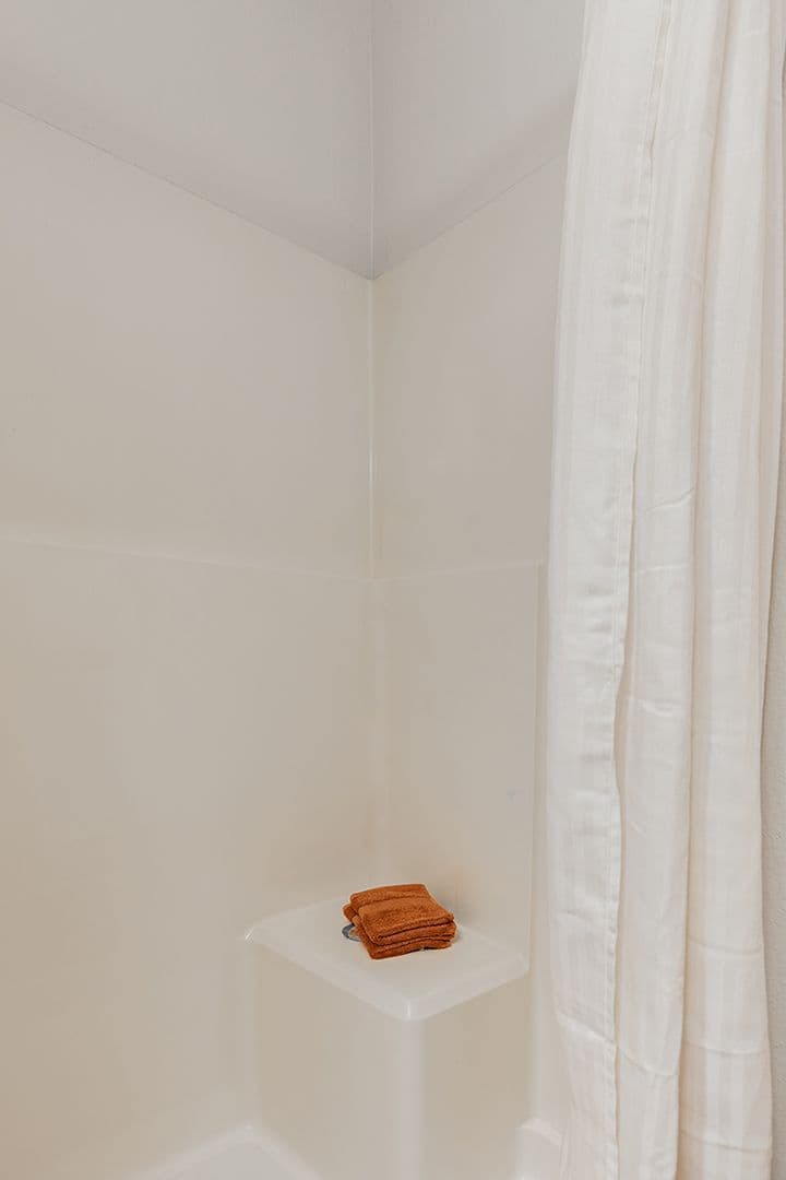 Bellevue Apartment: 15750 NE 15th Street