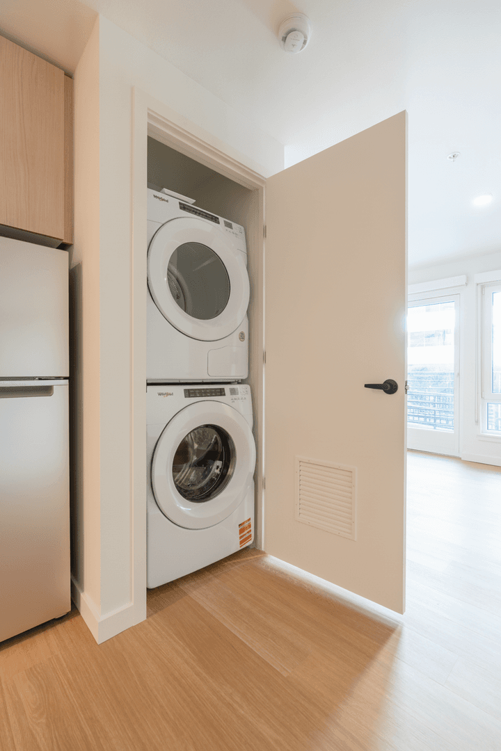 Bellevue Apartment: 290 106th Pl NE
