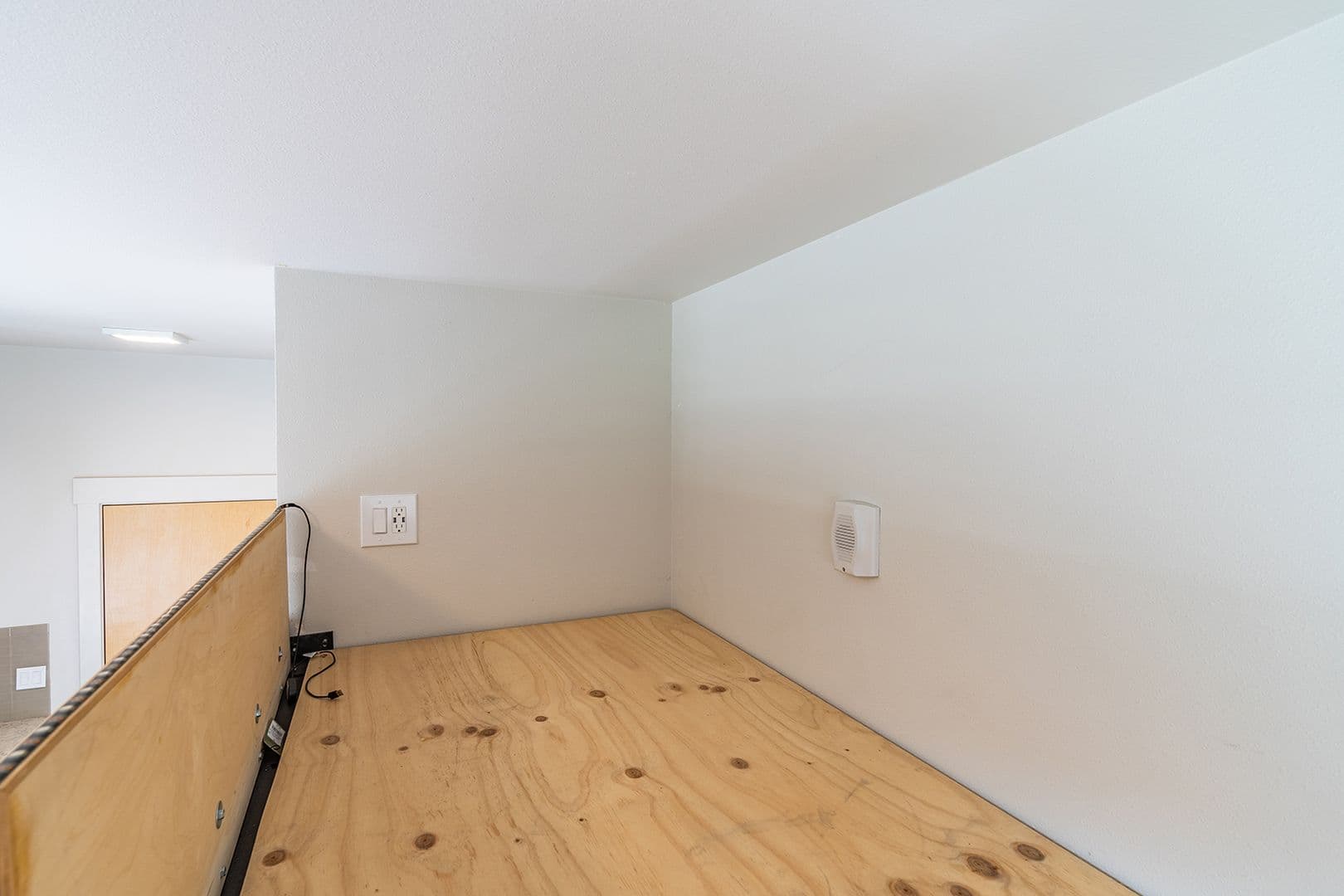 Seattle Apartment: 1722 Summit Ave