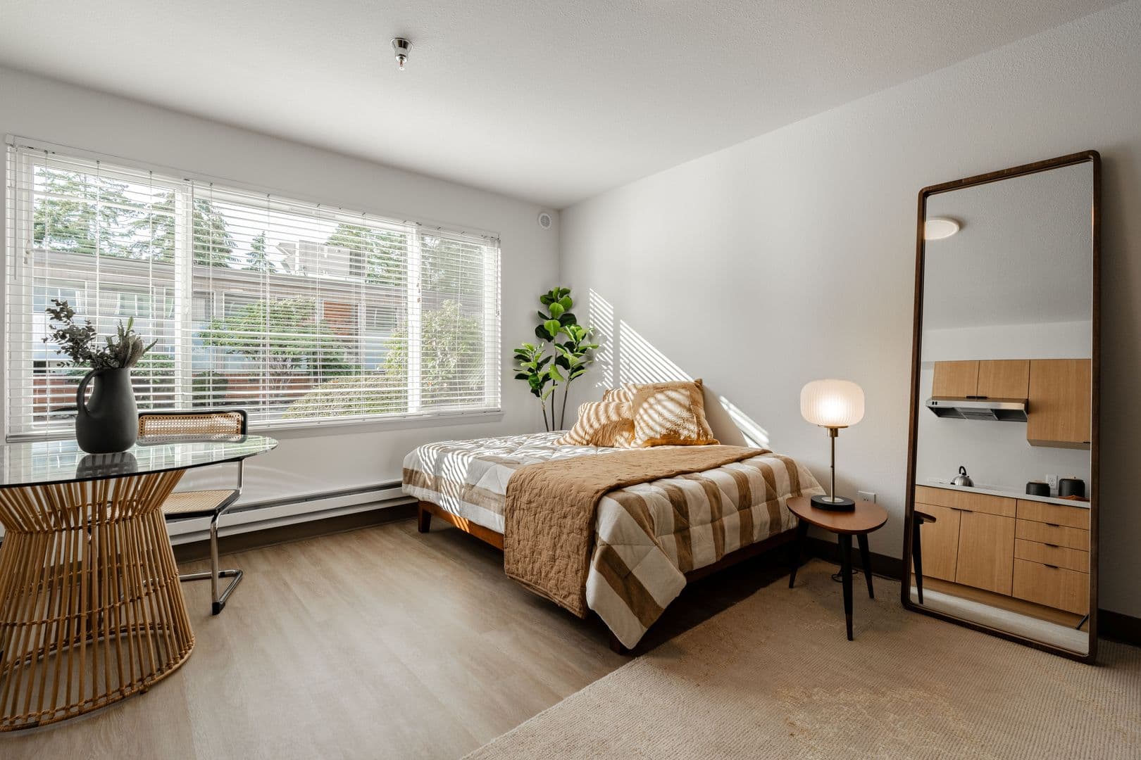 Bellevue Apartment: 15750 NE 15th Street
