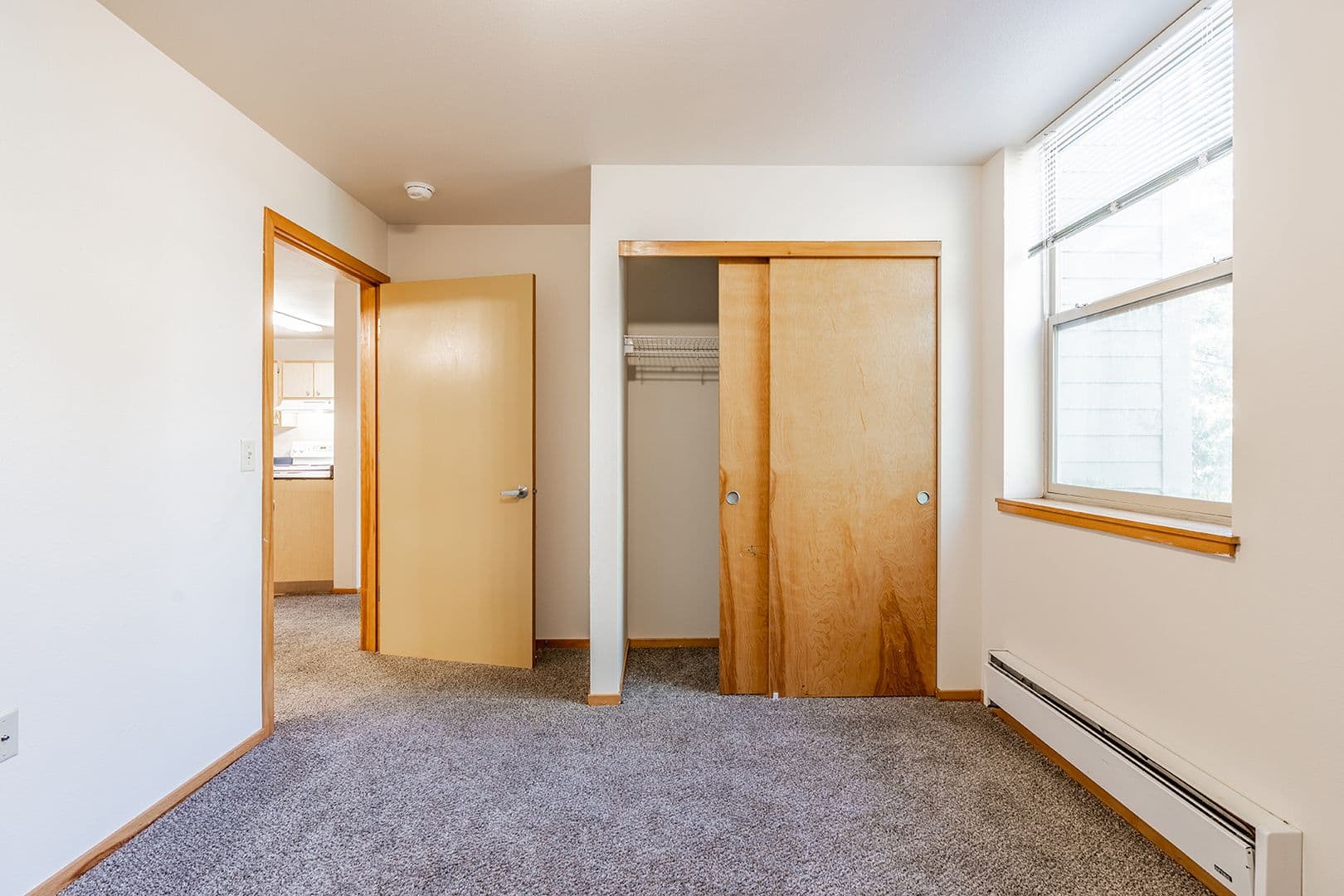 Portland Apartment: 36 NE 147th Ave