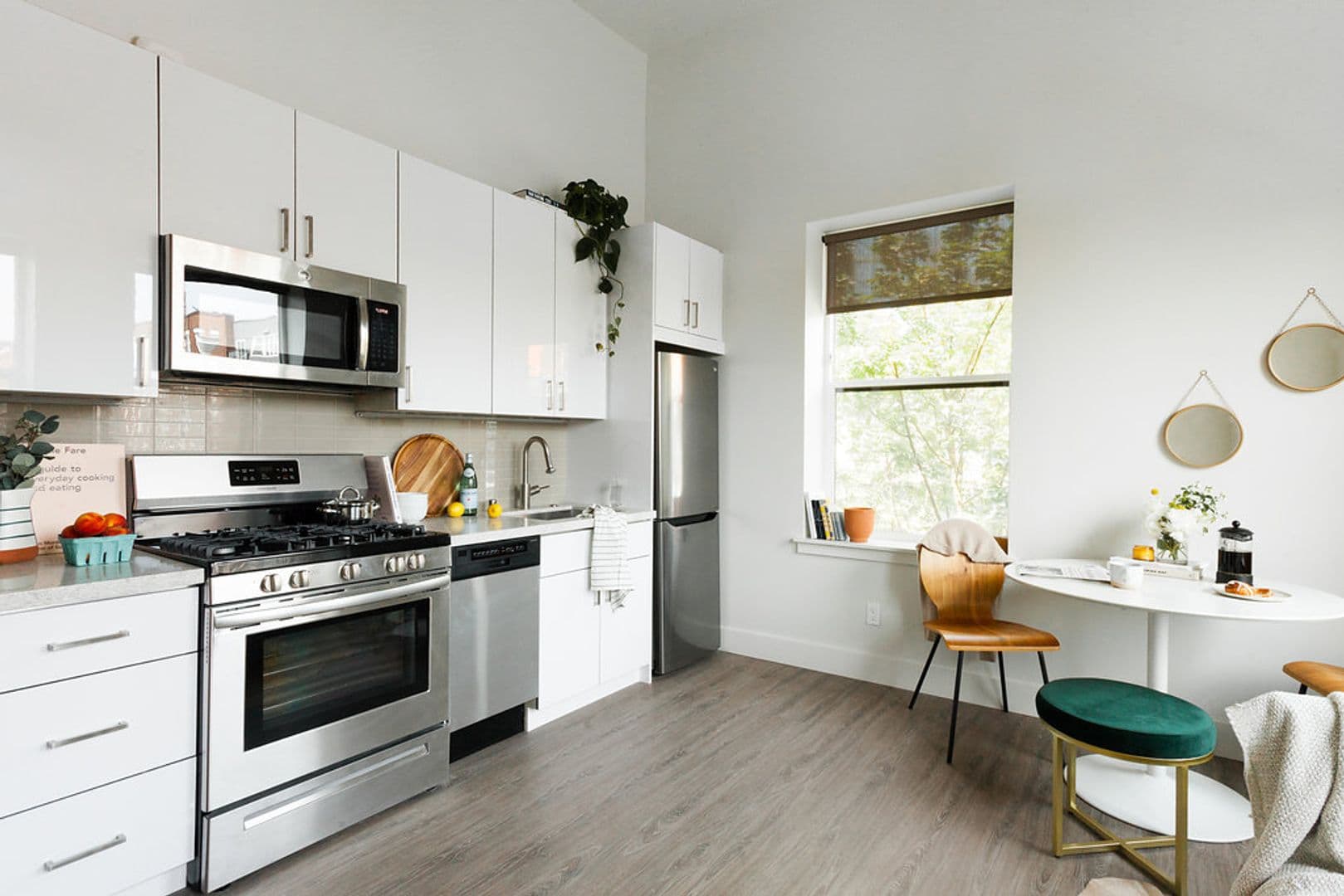 Seattle Apartment: 423 Terry Ave