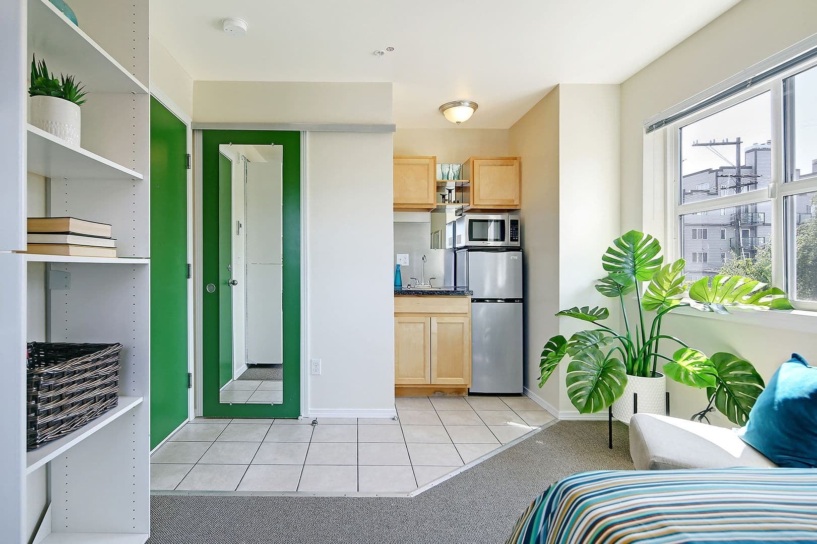 Seattle Apartment: 413 11th St