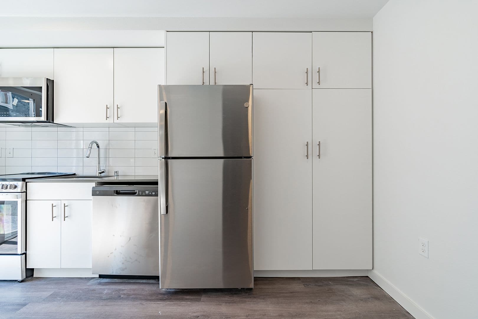 Seattle Apartment: 355 15th Ave