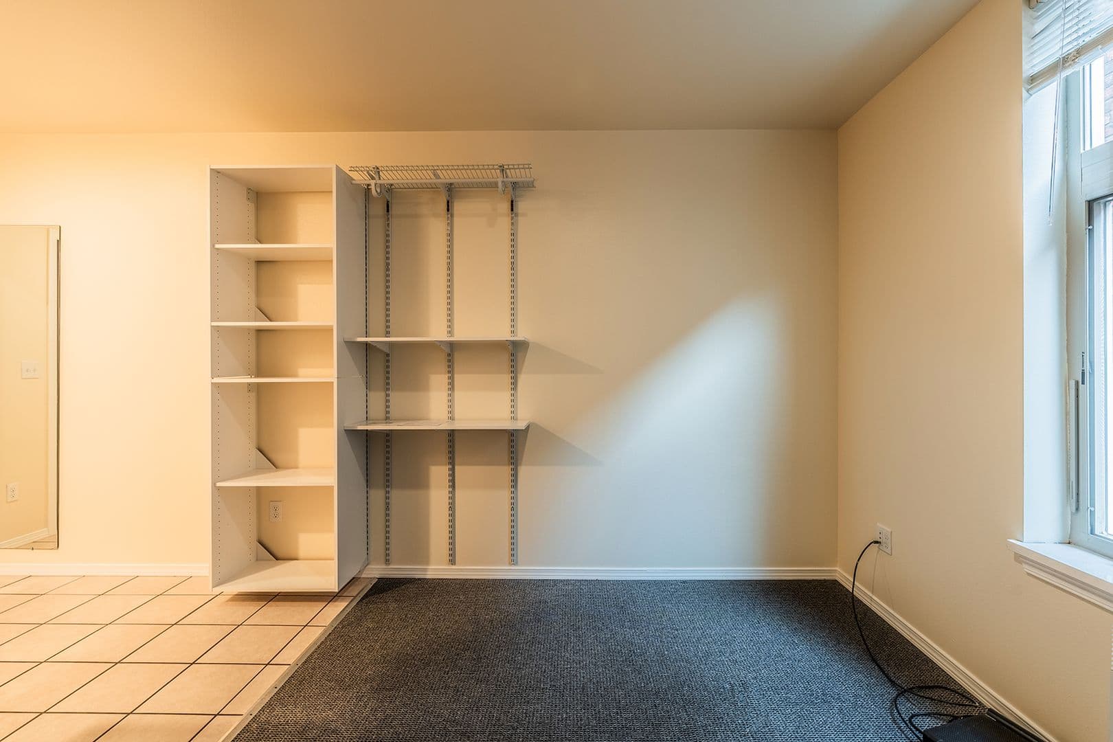 Seattle Apartment: 1728 Summit Ave