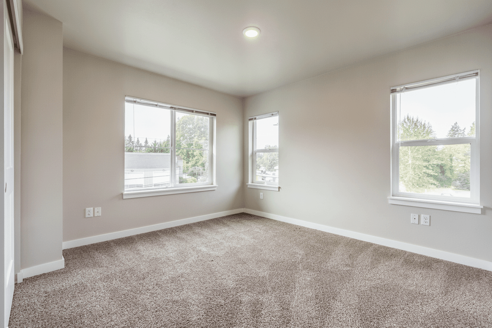 Bonney Lake Apartment: 18426 Veterans Memorial Dr E