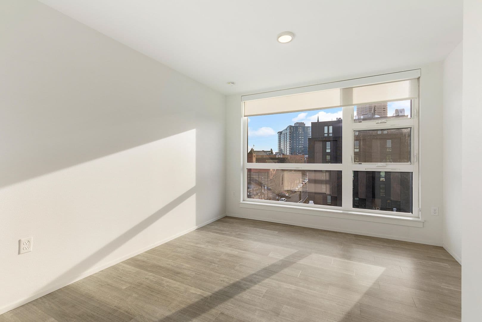 Seattle Apartment: 722 E Pike St