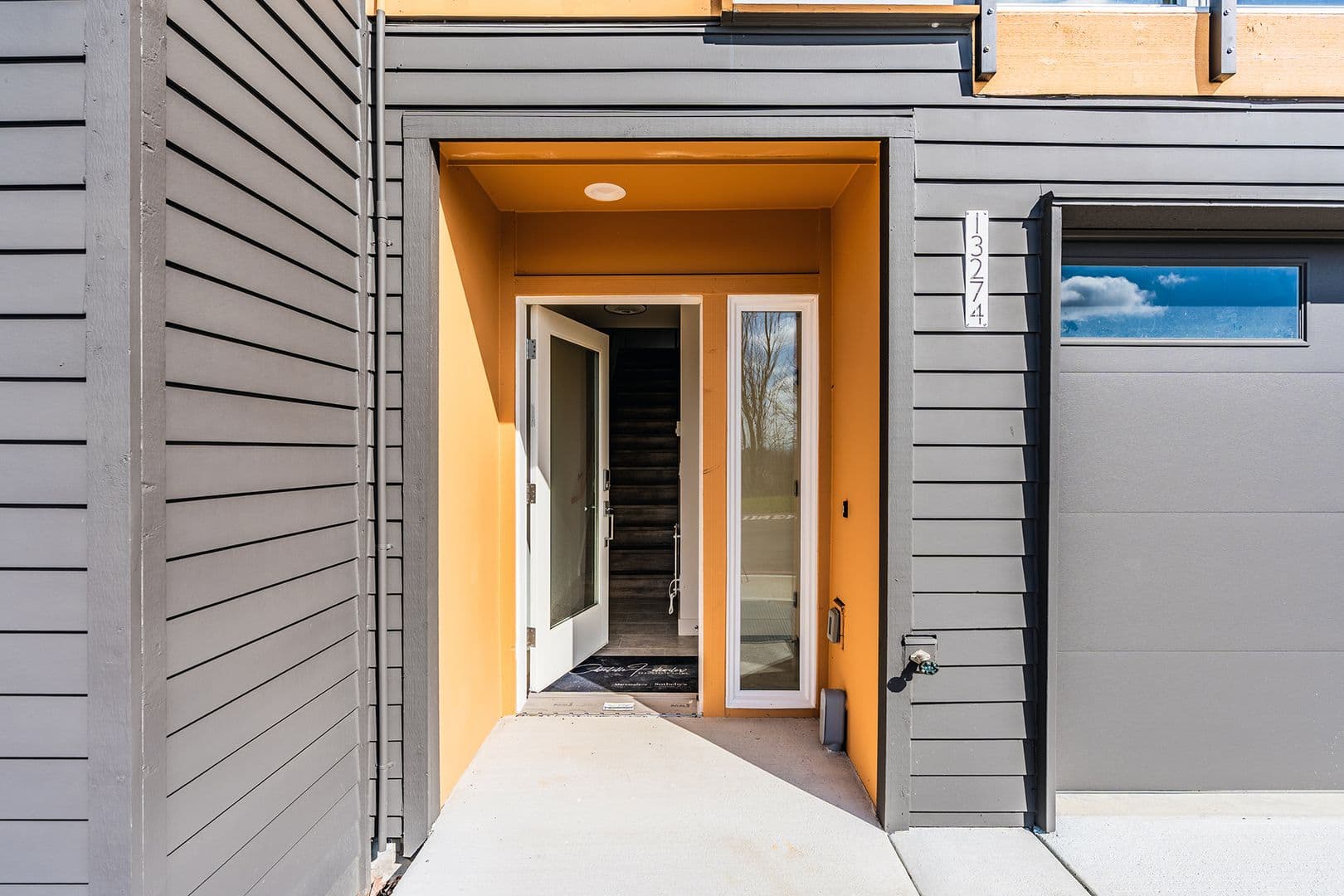 Seattle Townhome: 6500 S 133RD ST