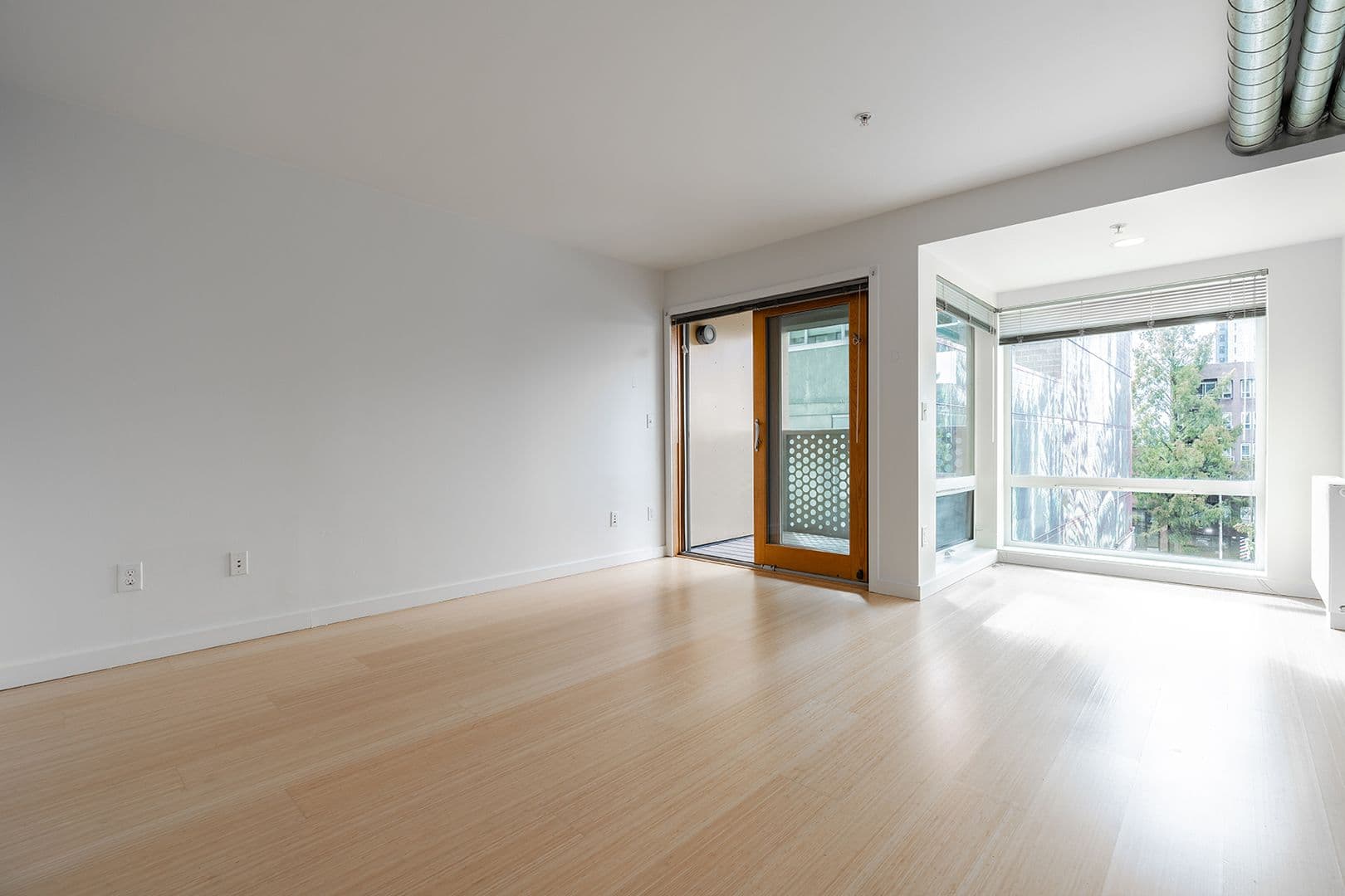 Seattle Apartment: 2217 3rd Ave