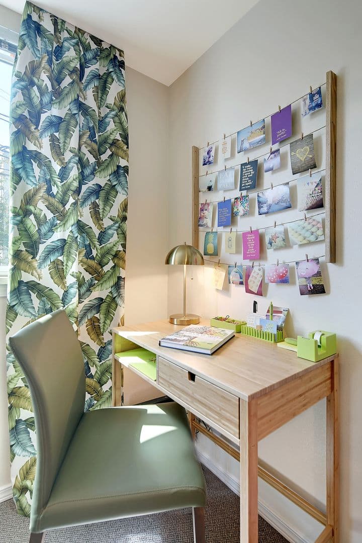 Seattle Apartment: 2320 E Madison St