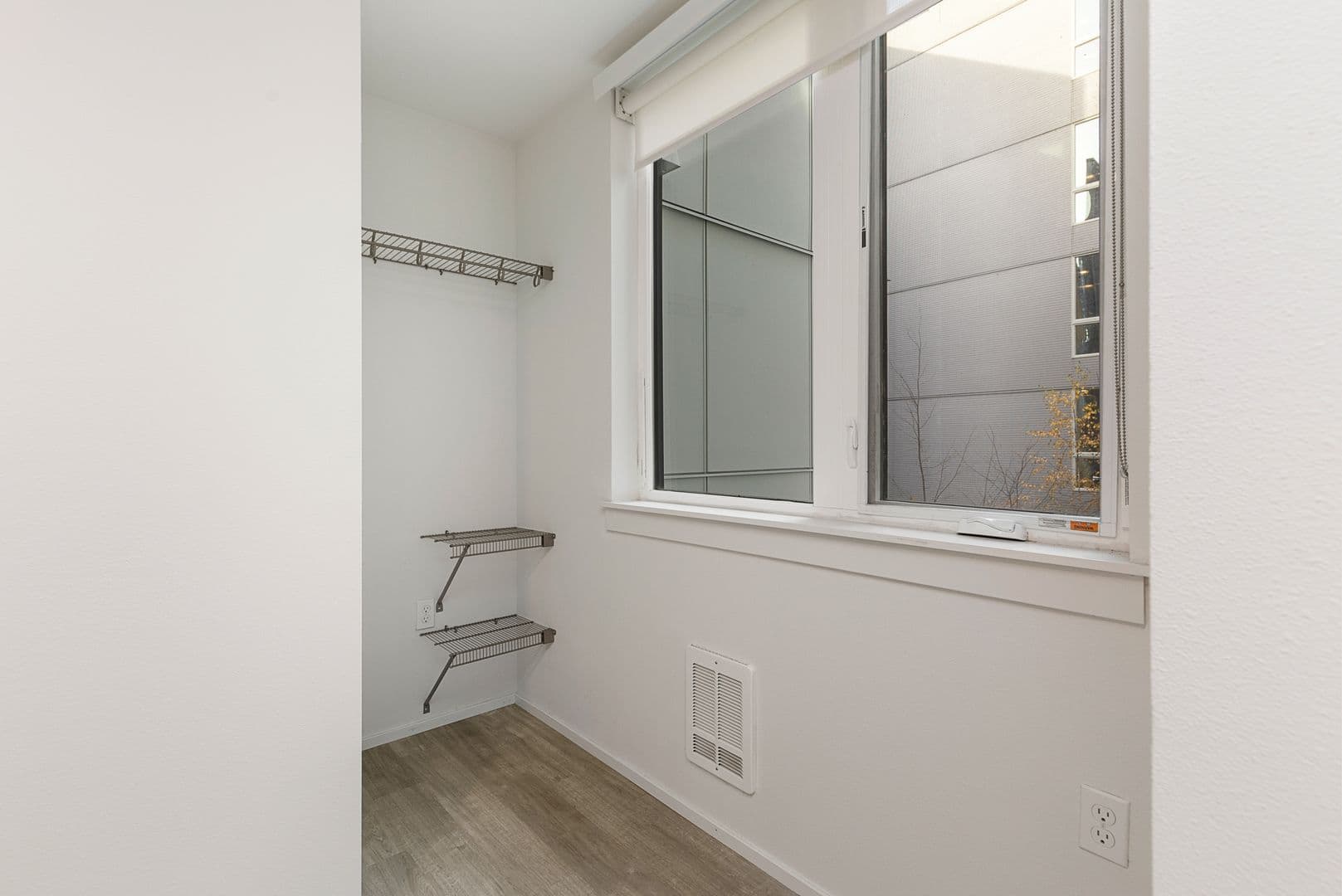 Seattle Apartment: 722 E Pike St