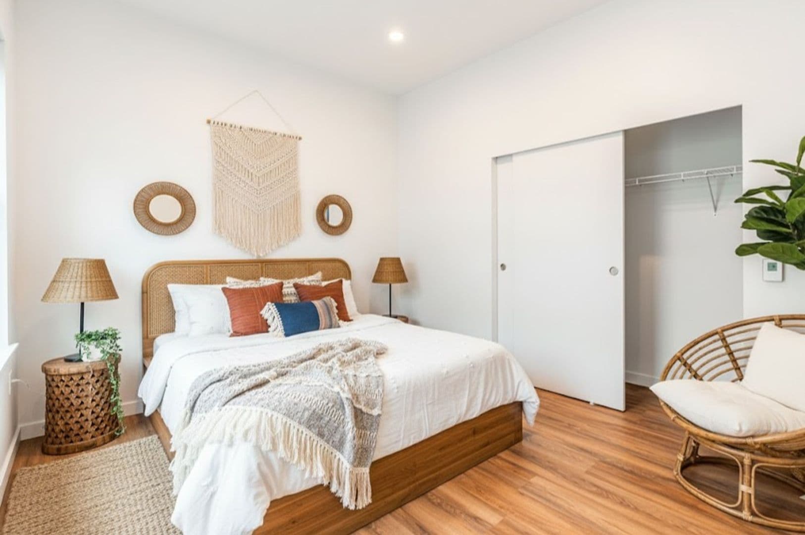 Seattle Apartment: 7324 Martin Luther King Jr Way S