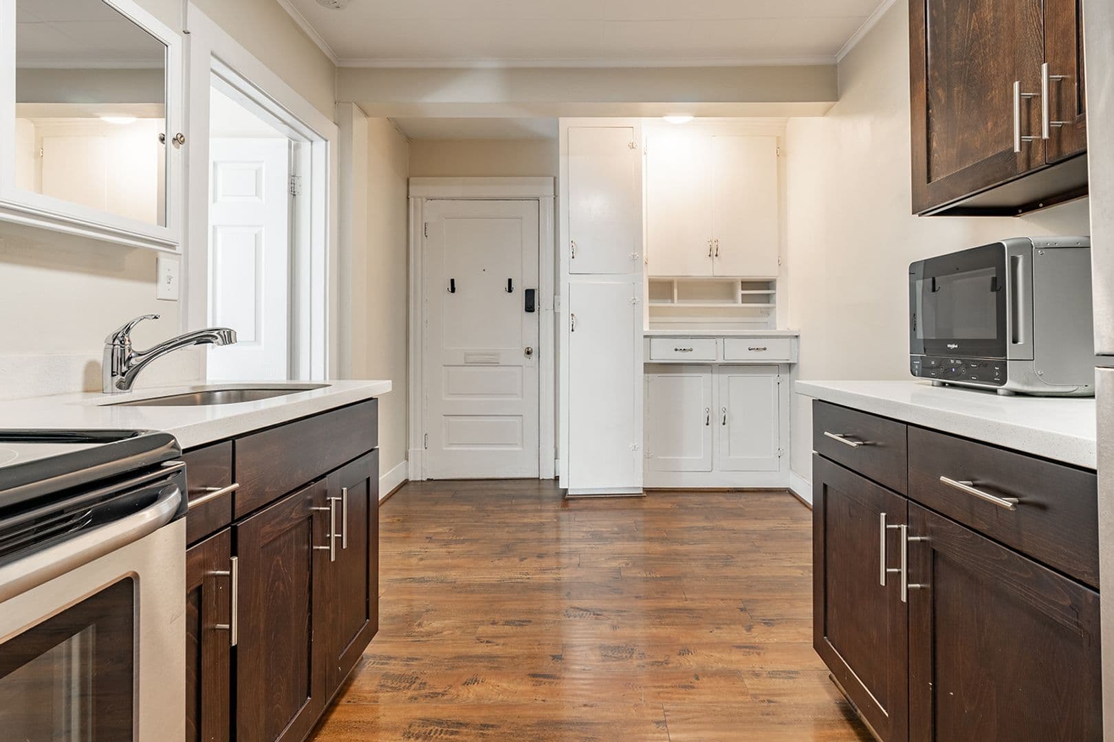 Seattle Apartment: 1627 Belmont Ave