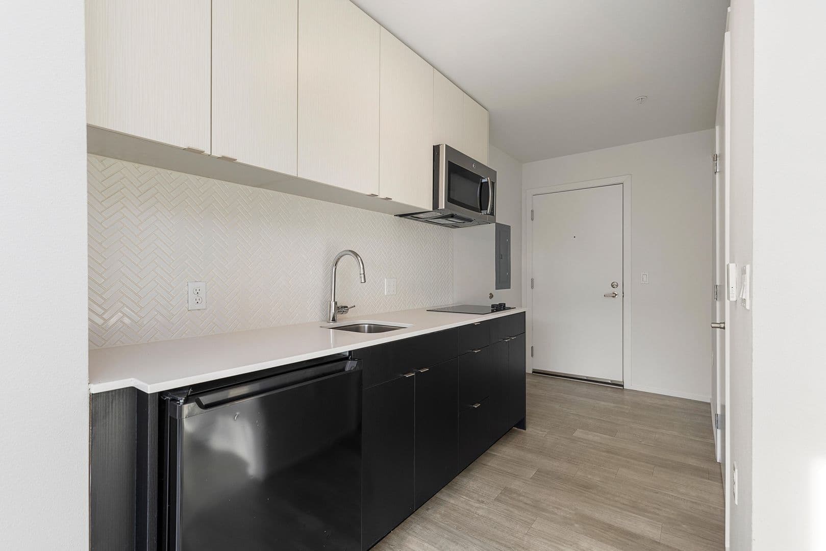 Seattle Apartment: 722 E Pike St