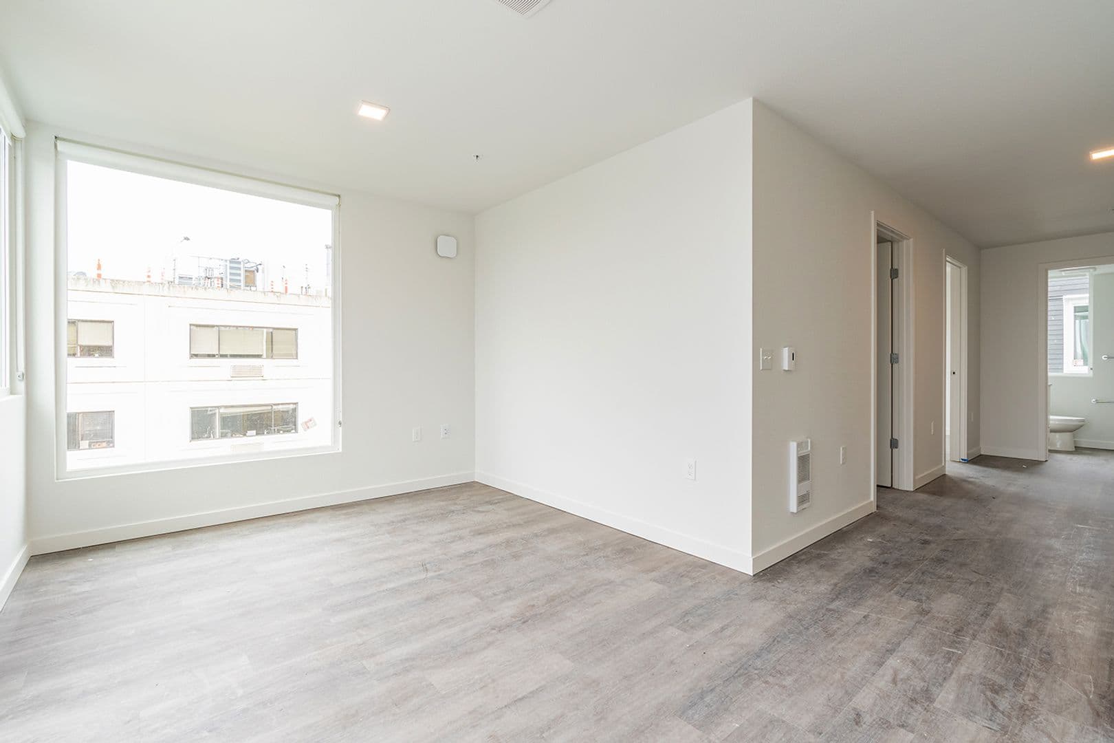 Seattle Apartment: 355 15th Ave