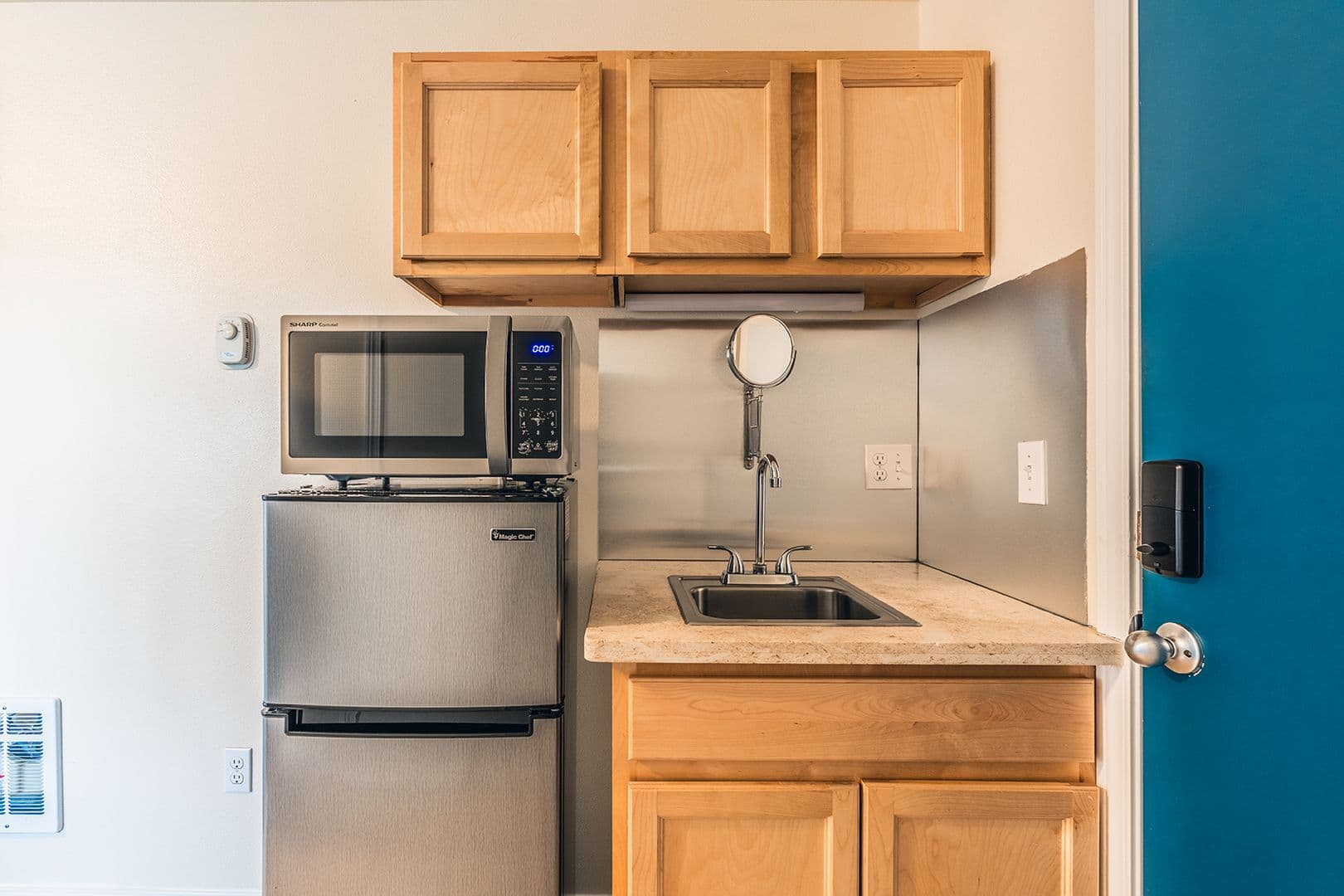 Seattle Apartment: 310 17th Ave S