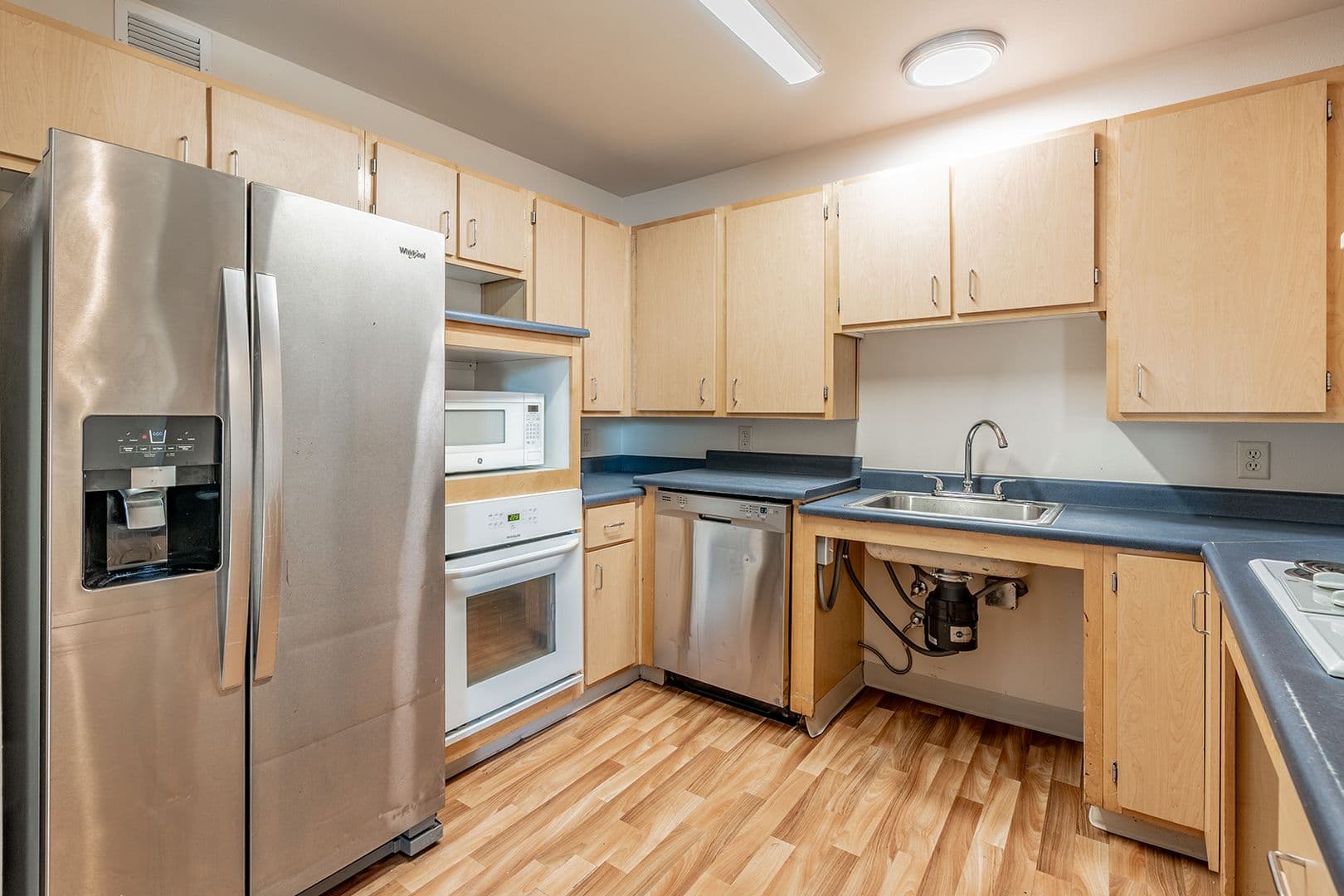 Portland Apartment: 36 NE 147th Ave