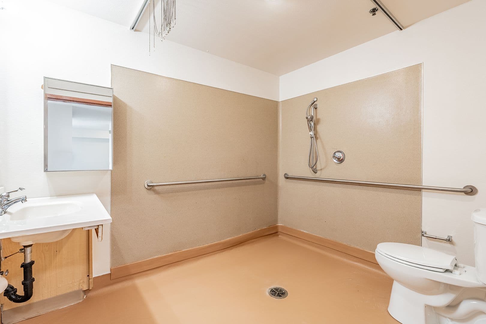 Portland Apartment: 36 NE 147th Ave