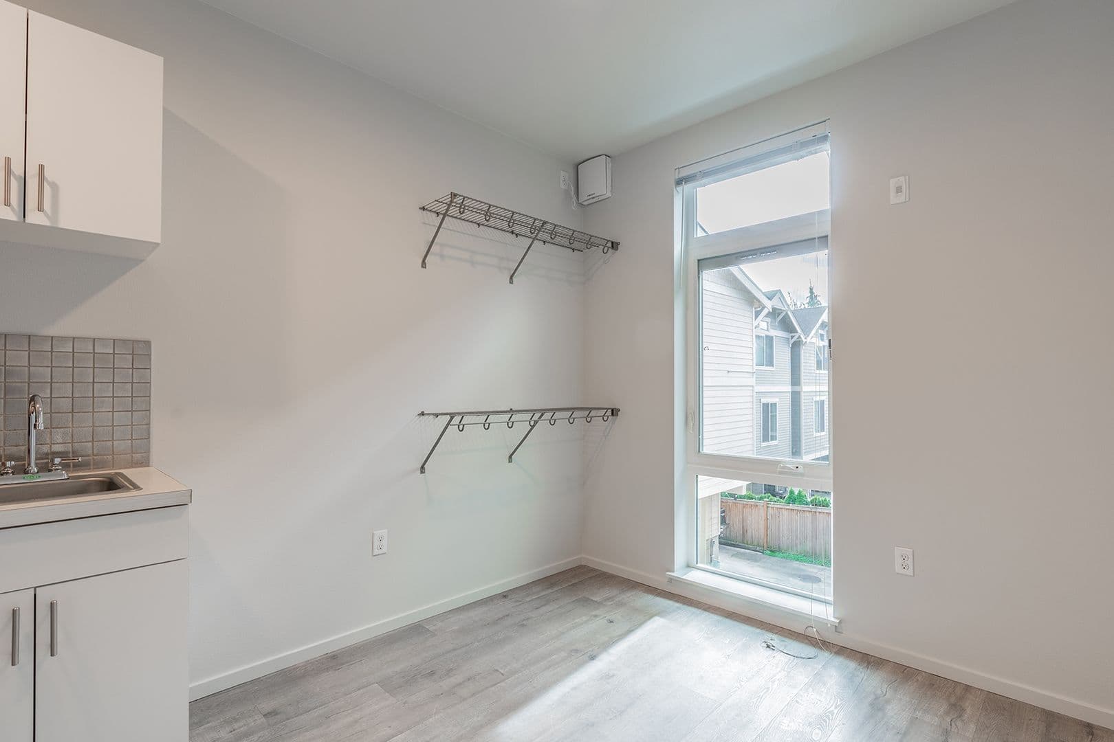 Seattle Apartment: 1806 23rd Ave